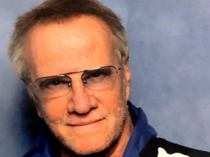 Actorul Christopher Lambert s-a prăbușit în fața fanilor. Anul trecut a căzut pe scările unui hotel