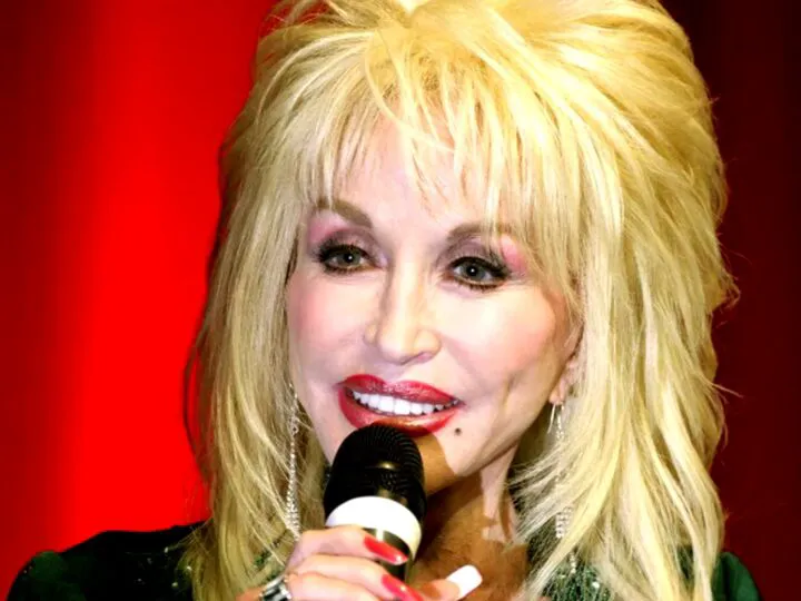 De ce a murit Dolly Parton. Detalii dureroase despre boală și ultimele luni de viață ale reginei muzicii country