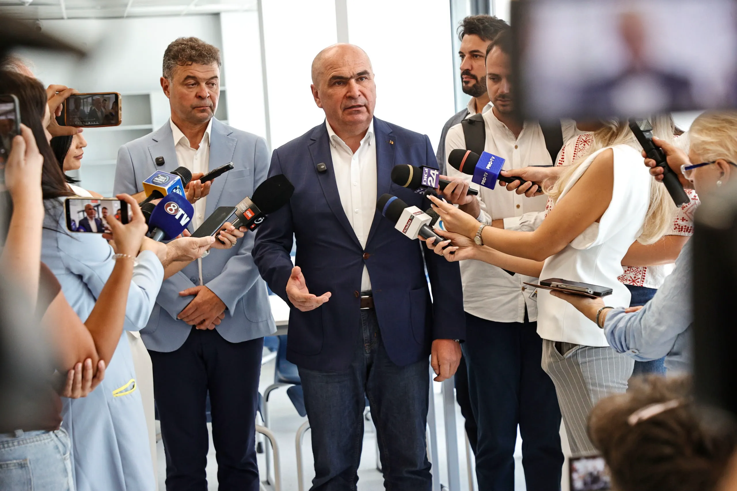 După decizia CCR, Dominic Fritz vorbește despre plecarea din Primărie. La Timișoara, a venit Bolojan