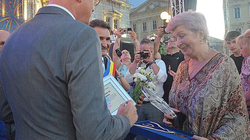 Jurnalista Lavinia Betea, distincție specială pentru o carieră dedicată cărții, presei și istoriei: „Cunoașterea ne face mai buni”