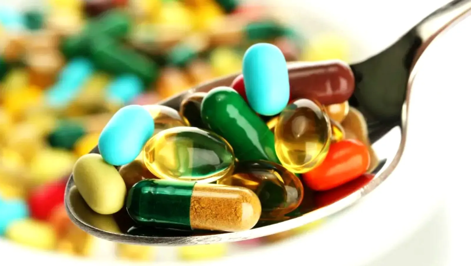Medicamentele românești în pericol! Războiul „margarină versus unt” se mută în industria farmaceutică