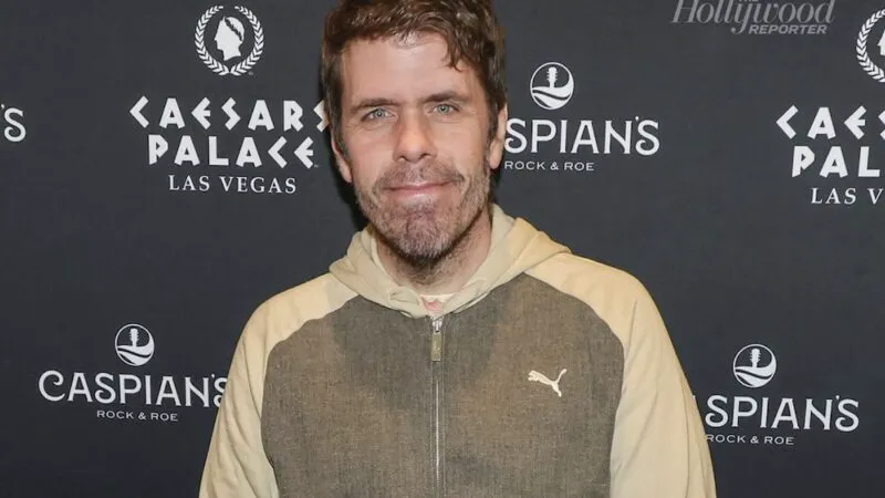 Celebrul blogger Perez Hilton, internat de urgență după un live șocant. Familia rupe tăcerea: „Poate comunica și asta ne dă speranță”