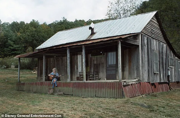 Dolly Parton a murit fără copii și fără soț. Cine ar putea moșteni averea de 450 de milioane de dolari 2 Dolly Parton a murit fără copii și fără soț. Cine ar putea moșteni averea de 450 de milioane de dolari