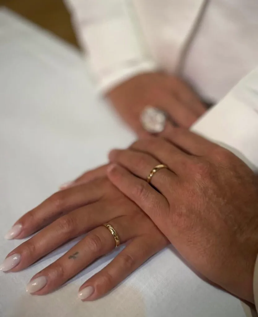 Cristiano Ronaldo și Georgina Rodriguez s-au căsătorit în secret. Cei cinci copii au fost alături de ei la ceremonie 2 Cristiano Ronaldo și Georgina Rodriguez s-au căsătorit în secret. Cei cinci copii au fost alături de ei la ceremonie