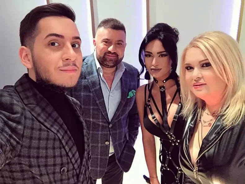 Fiica lui Kim Kardashian are miliardele mamei la dispoziție, dar vrea să muncească. Beizadelele din România, cheltuie banii părinților și fac probleme 4 Fiica lui Kim Kardashian are miliardele mamei la dispoziție, dar vrea să muncească. Beizadelele din România, cheltuie banii părinților și fac probleme