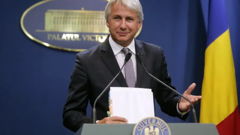 Fostul ministru Eugen Teodorovici, un socru emoționat: „Măriucă scumpă, de azi ai familia ta, dar tu vei rămâne mereu fetița mea”