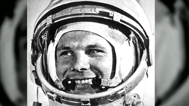 Primul cosmonaut din lume, Iuri Gagarin, i-a cucerit inima soției cu mușețel sălbatic. O poveste de iubire ca în filme