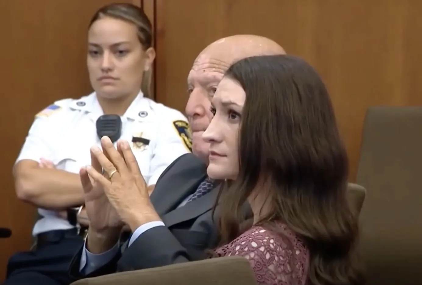 Răsturnare de situație în cazul Lindsay Clancy, mama acuzată că și-a ucis cei trei copii. Avocatul șochează cu noua strategie 4 Răsturnare de situație în cazul Lindsay Clancy, mama acuzată că și-a ucis cei trei copii. Avocatul șochează cu noua strategie