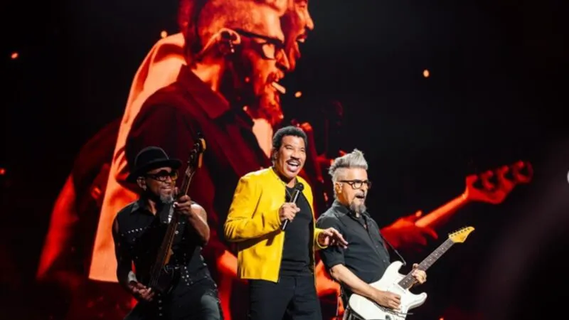 Lionel Richie a ajuns acasă după trei zile de spitalizare. Ce spun apropiații artistului