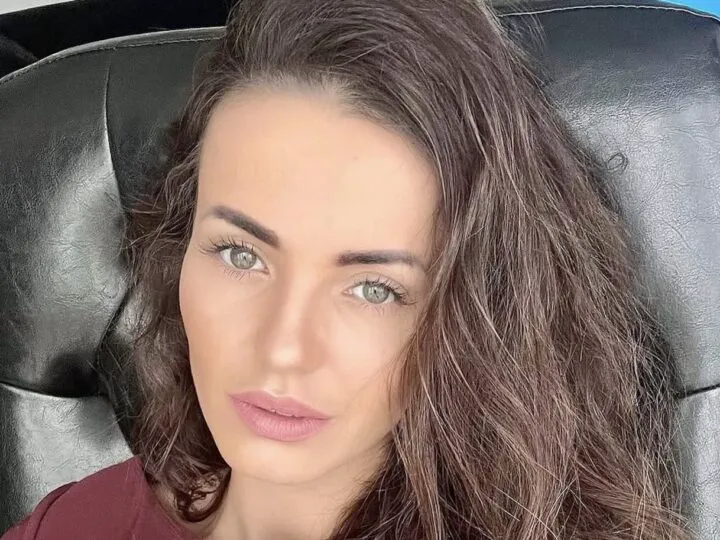 Fiul de 19 ani al Mădălinei Apostol, mesaj sfâșietor după înmormântarea mamei: „Îmi este dor de tine”