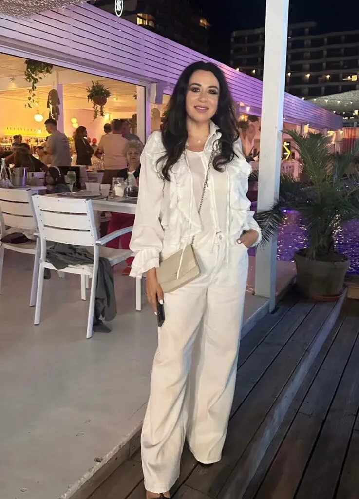 Oana Roman, dezvăluiri despre transformarea spectaculoasă: „Minus 15 kg din martie până acum” 3 Oana Roman, dezvăluiri despre transformarea spectaculoasă: „Minus 15 kg din martie până acum”
