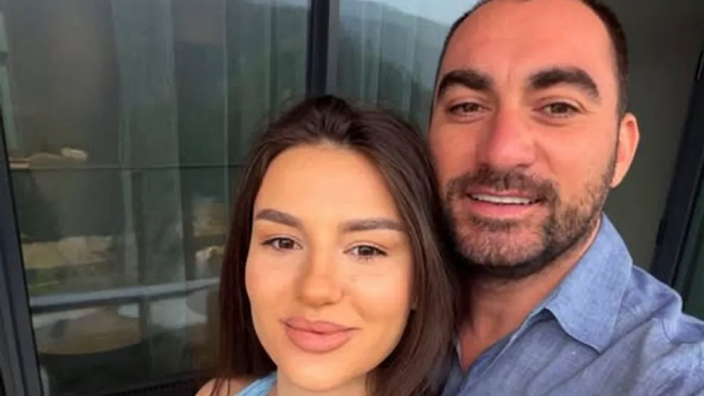 Pescobar se pregătește să devină vedetă TV: face nuntă și botez, renovează, închide și deschide restaurante 2 Pescobar se pregătește să devină vedetă TV: face nuntă și botez, renovează, închide și deschide restaurante
