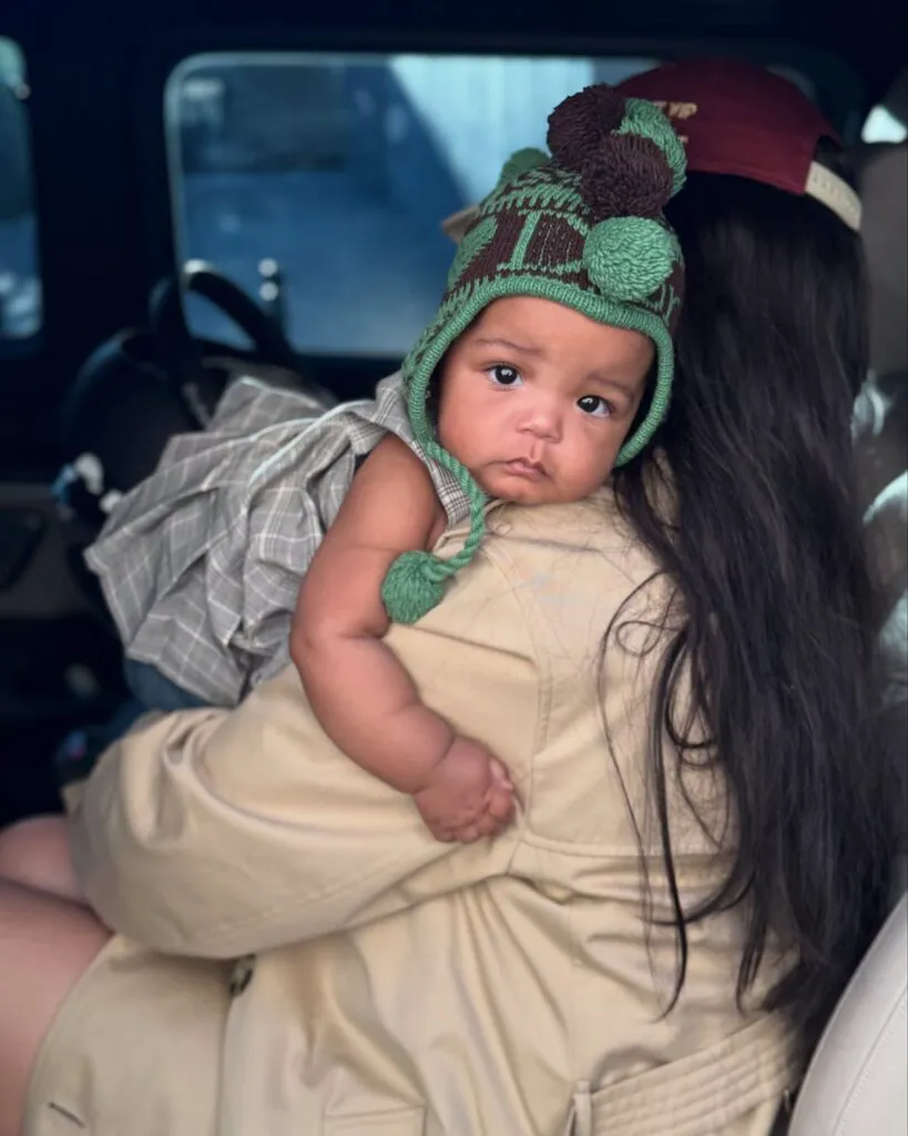 Rihanna arată în ce lux o crește pe fiica ei cea mică. Fetița a împlinit 1 an 5 Rihanna arată în ce lux o crește pe fiica ei cea mică. Fetița a împlinit 1 an