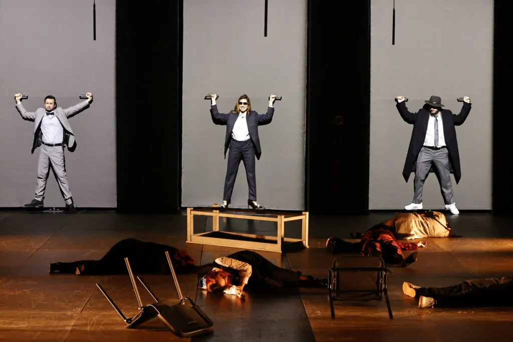 Teatrul Național din Timișoara, la FNT 2026, cu „Cântăreața cheală”. Două reprezentații speciale 3 Teatrul Național din Timișoara, la FNT 2026, cu „Cântăreața cheală”. Două reprezentații speciale