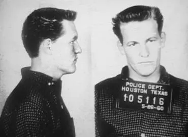 Acesta este Charles Harrelson, tatăl lui Woody, în 1960 când a fost arestat prima dată