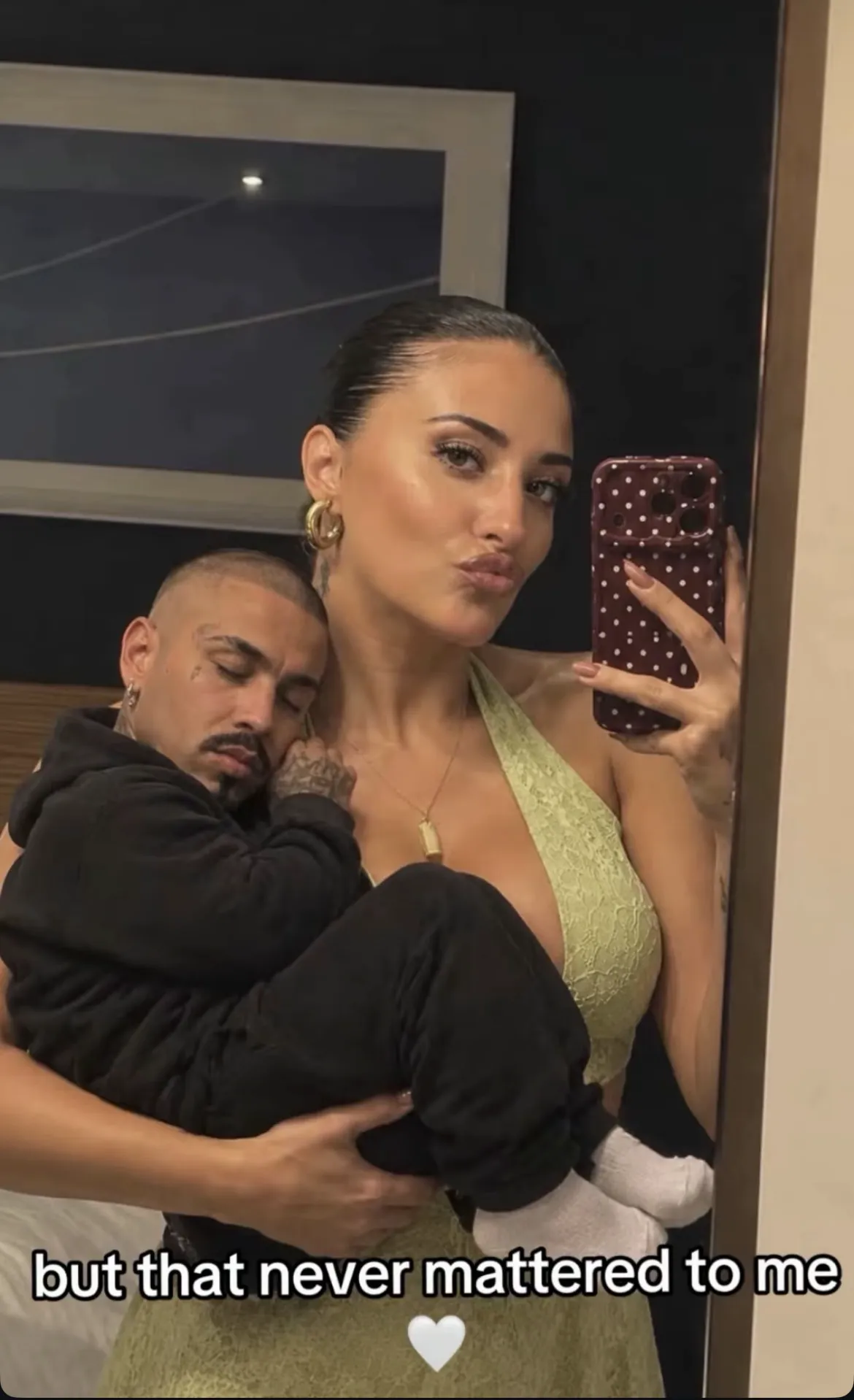 Antonia a tranșat problema înălțimii dintre ea și Alex Velea. Rezultatul e comedie pură