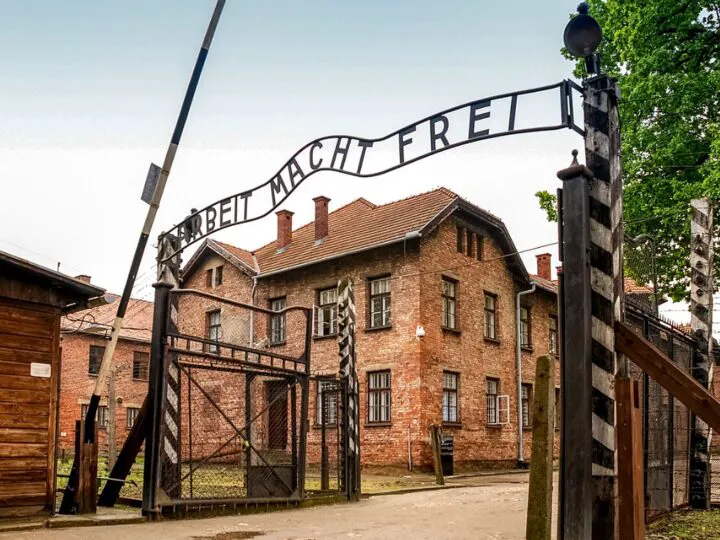 „Bestia” de la Auschwitz. Își alegea deținuți pe post de „animale de companie”