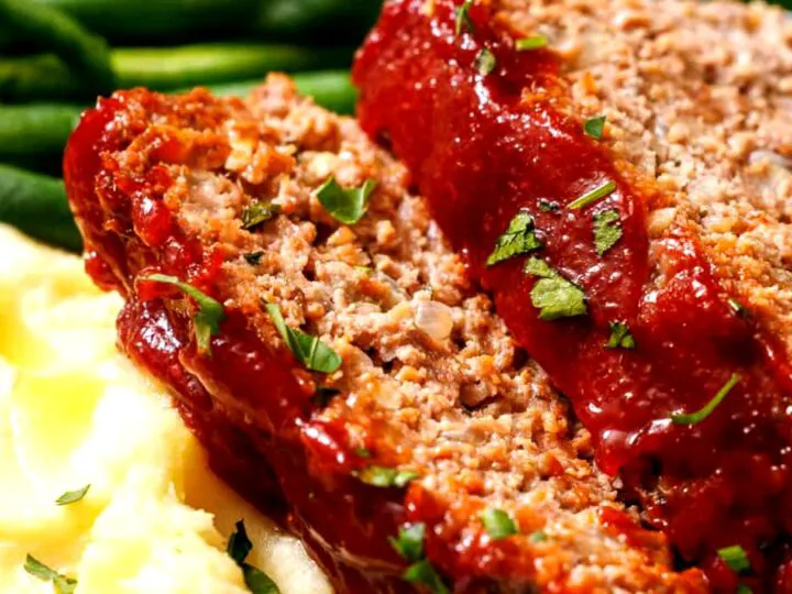 Cum prepari cel mai gustos chec aperitiv cu carne și glazură caramelizată. Rețeta care a cucerit gospodinele
