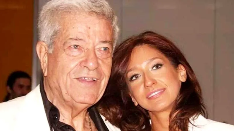 Cum și-a așteptat regretatul actor Ion Dichiseanu fiica, îmbrăcat în pijama. Momentul e delicios