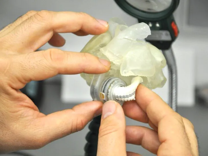 Iașul, pe harta mondială a inovației medicale: echipa MAVIS dezvoltă cea mai mică inimă artificială din lume, destinată copiilor