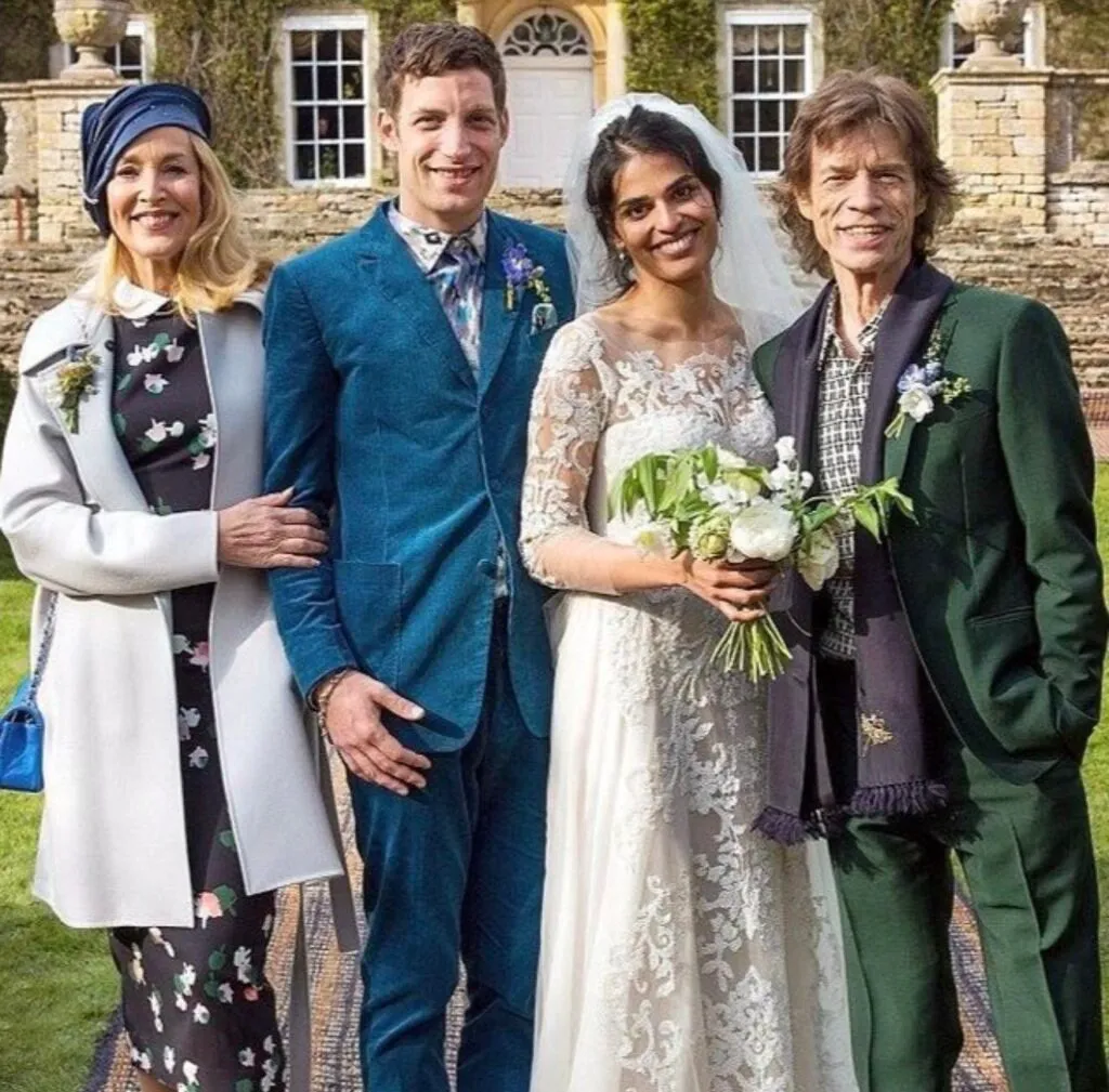 Lecție pentru femei. Strategia imbatabilă prin care Jerry Hall l-a convins pe Mick Jagger să o ia de nevastă 4 Lecție pentru femei. Strategia imbatabilă prin care Jerry Hall l-a convins pe Mick Jagger să se căsătorească
