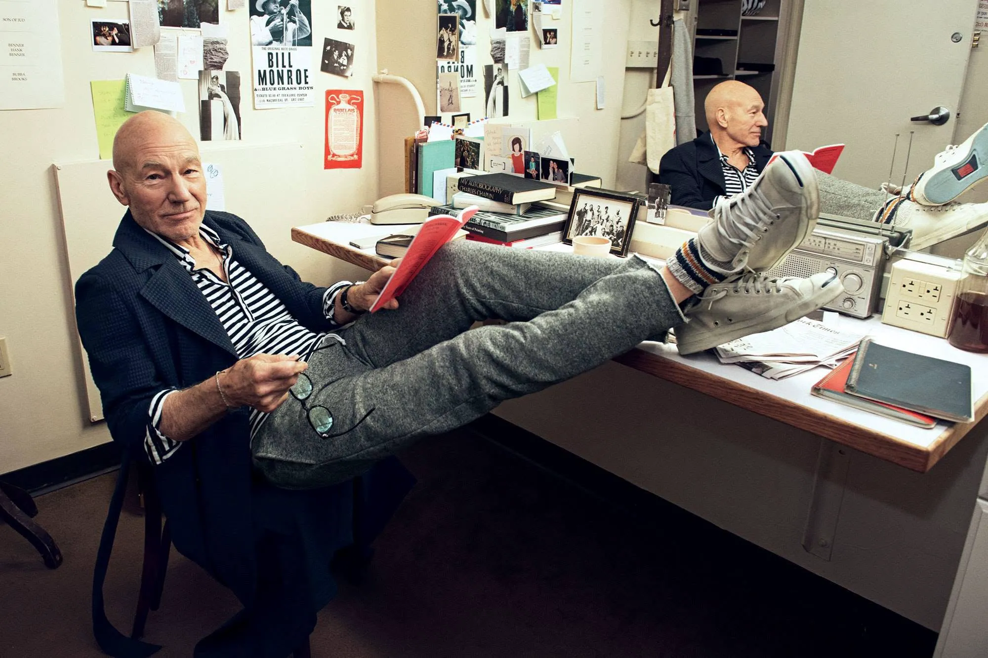 A murit actorul Patrick Stewart. Generații de copii au crescut cu Star Trek și l-au adorat pe Căpitanul Picard 2 A murit actorul Patrick Stewart. Generații de copii au crescut cu Star Trek și l-au adorat pe Căpitanul Picard