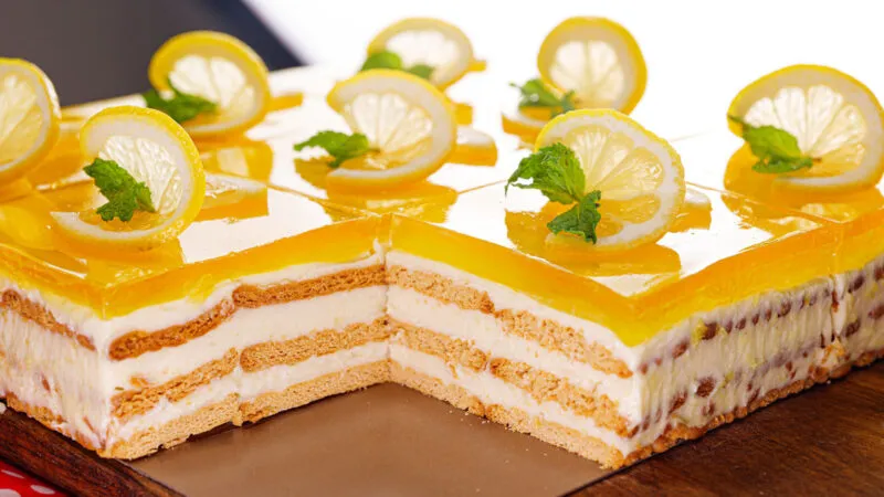Ce desert simplu poți face cu biscuiți populari. Prăjitură cu cremă de lămâie, fără coacere