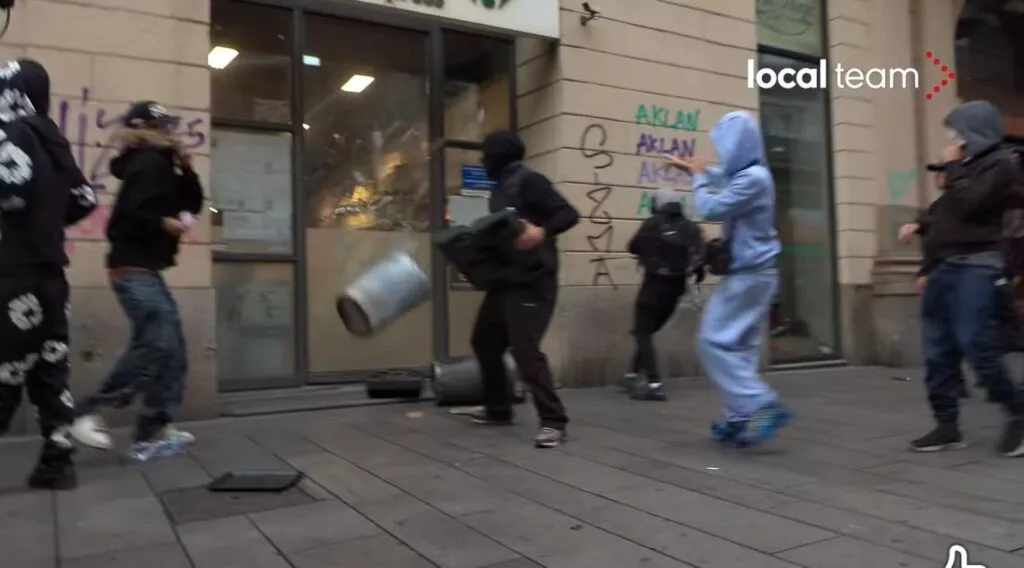 Italienii, șocați de devastările tinerilor după modelul din Franța. Giorgia Meloni trimite armata la Milano