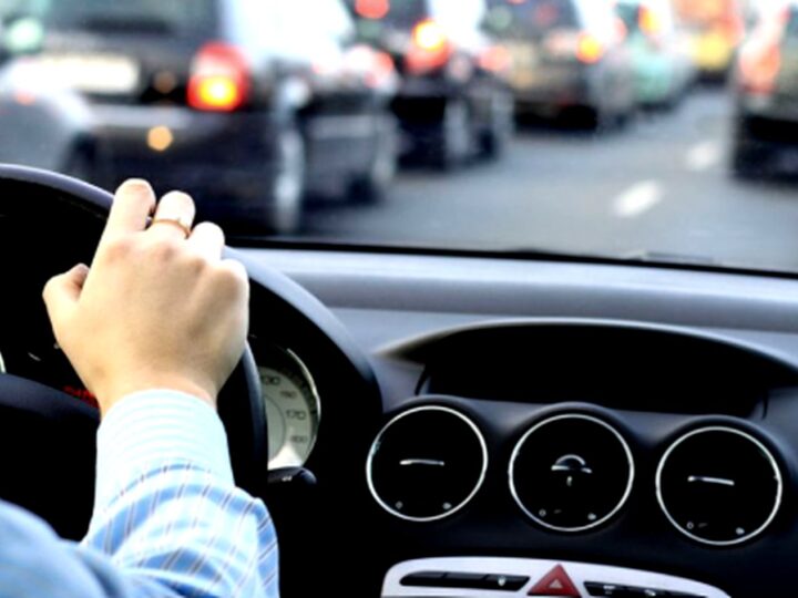 Reguli noi pentru viitorii șoferi sau cei care își reînnoiesc permisul de conducere. Intră în vigoare din 6 noiembrie