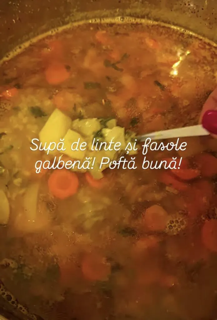 Rețetă de supă de linte și fasole verde. Ingredientul secret folosit de Anca Țurcașiu